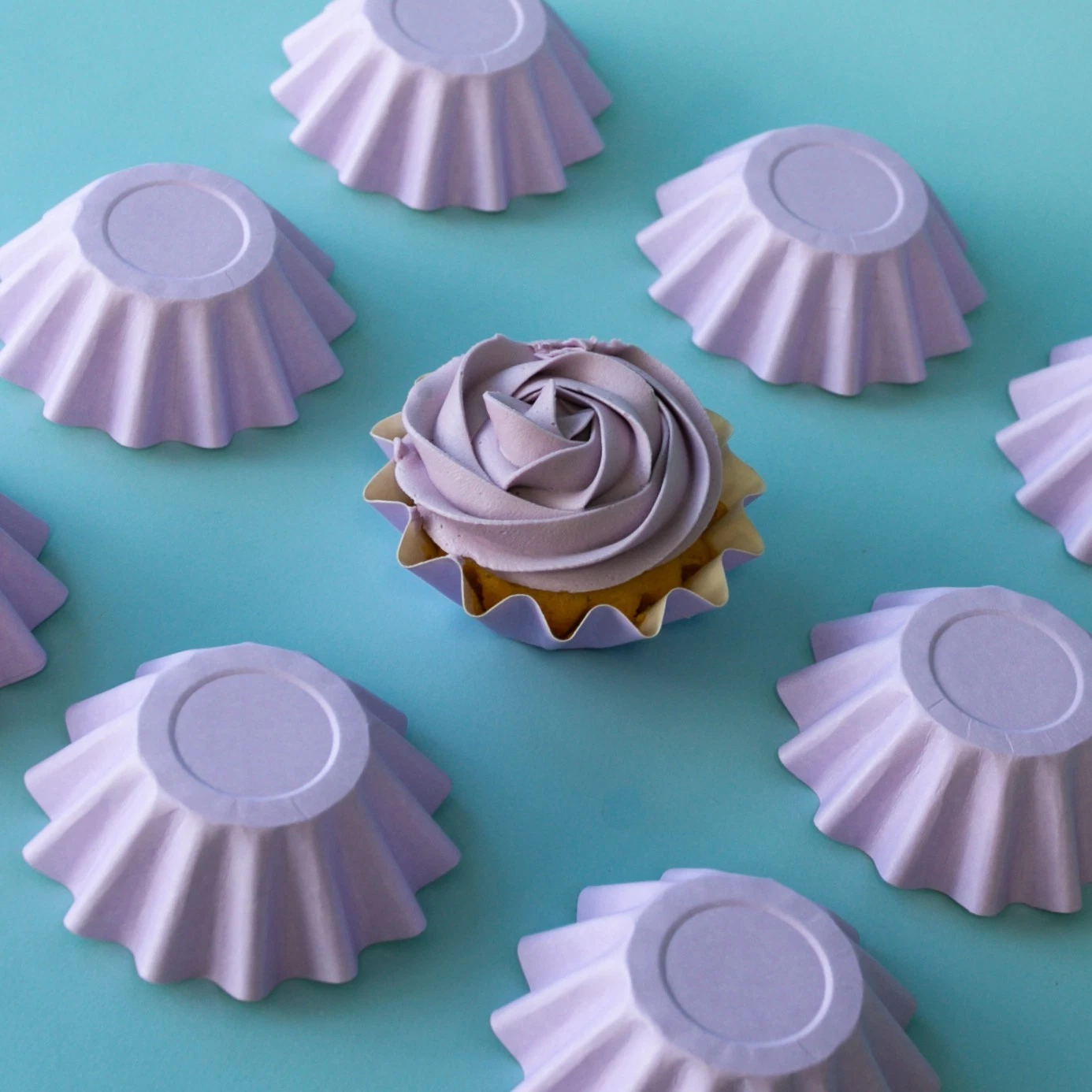 24pk Baking Cups Lilac Pastel Bloom(44mm base)